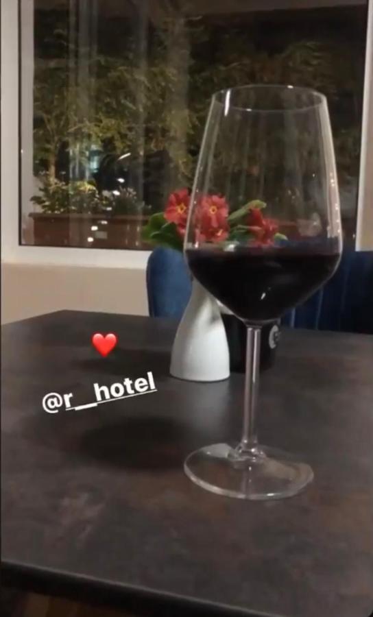 R Hotel Zhaban Εξωτερικό φωτογραφία