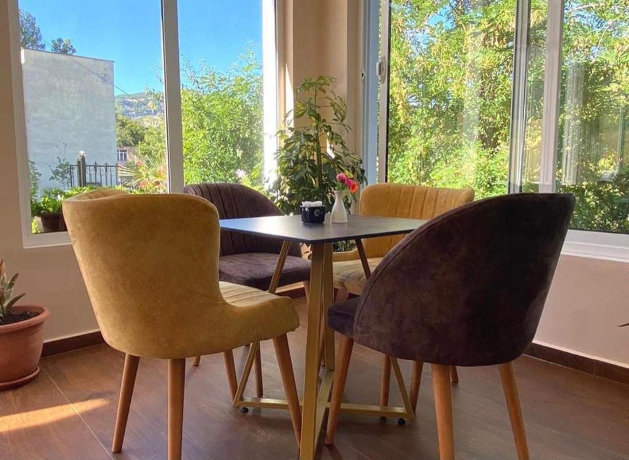 R Hotel Zhaban Εξωτερικό φωτογραφία