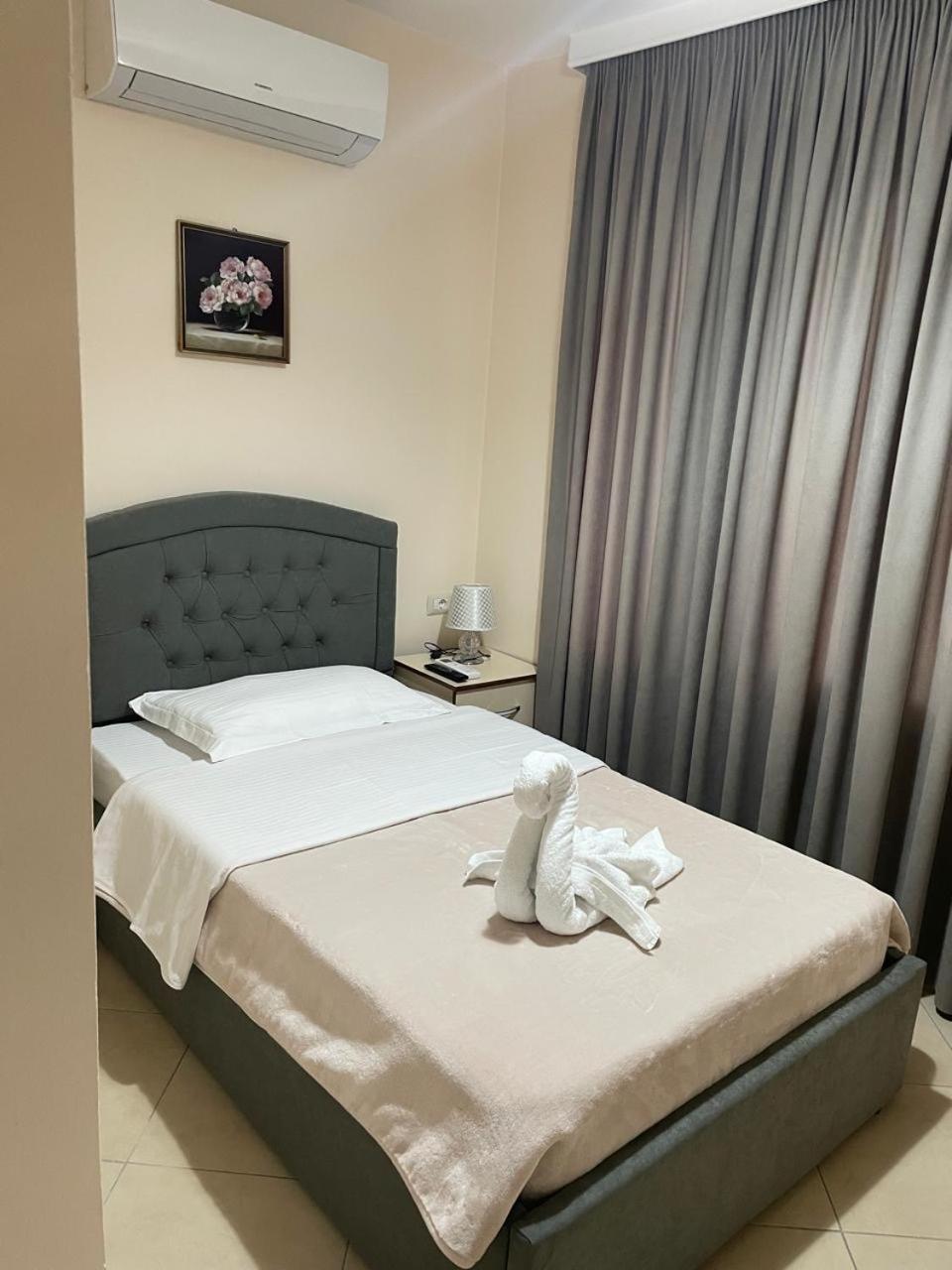 R Hotel Zhaban Εξωτερικό φωτογραφία